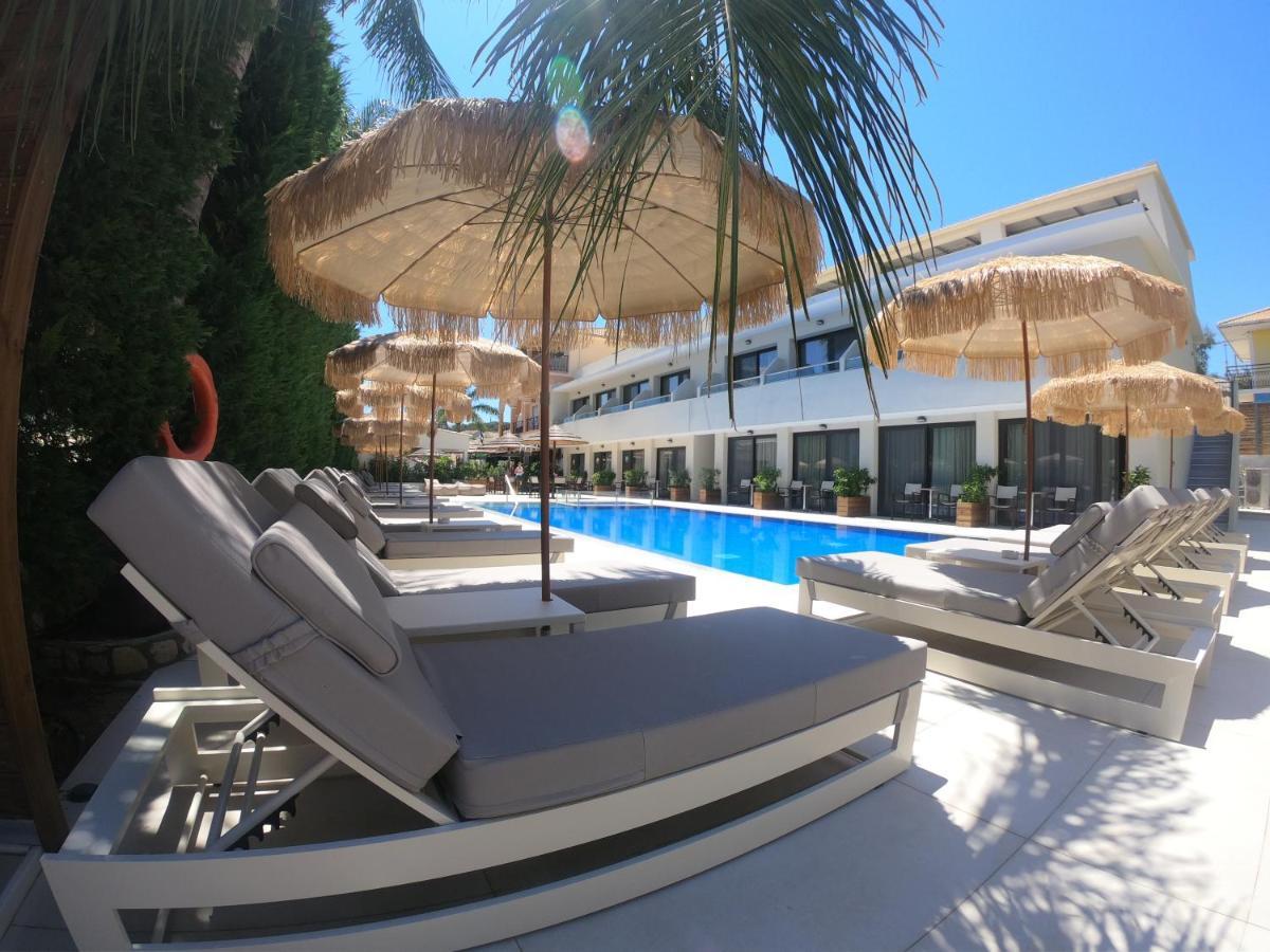 Paradise Bar Apartments Plános Eksteriør bilde