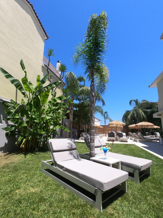 Paradise Bar Apartments Plános Eksteriør bilde